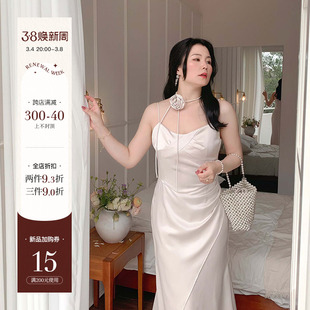 ml茉乐大码微胖2023夏季连衣裙，吊带性感缎面花朵设计感长裙