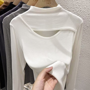 2022白色镂空上衣女长袖设计感小众，秋季修身黑色内搭半高领打底衫