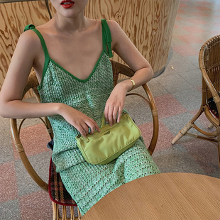 绿色针织吊带连衣裙2022巴厘岛海边度假风修身显瘦长款包臀女