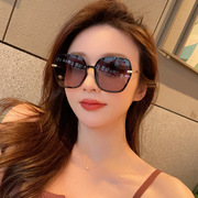 韩版时尚偏光太阳镜女网红明星同款墨镜，潮户外遮阳防紫外线遮阳镜