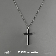 zxs简约黑十字架钛钢，项链个性吊坠饰品男女嘻哈，情侣潮酷小众设计