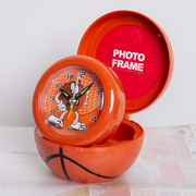 创意简约卡通小闹钟小男孩家用可折叠便携式小钟表篮球足球款闹表