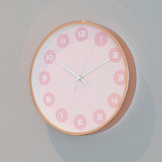 crystalnord粉红色圆点数字，挂钟静音潮流，美少女数字简约创意时钟