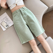 绿色毛边牛仔五分裤女夏季薄款高腰显瘦直筒，遮胯宽松显瘦阔腿短裤