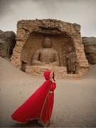 理想三旬女装新疆青海旅拍红色民族风蕾丝拼接混纺，斗篷汉服长款