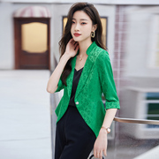 时尚短款绿色西装外套女春秋2023小个子韩版气质休闲职业西服