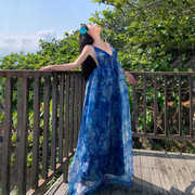 蓝色V领吊带露背连衣裙女夏法式高级感小众三亚海边度假沙滩长裙