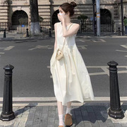 白色无袖连衣裙子夏季茶歇法式吊带长裙小个子气质高级感度假女装
