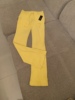 黄色天鹅绒运动裤