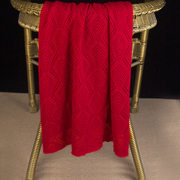 羊绒镂空围巾女冬季大红色超大披肩围脖，两用粉色妈妈中年针织钩花