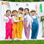 糖果色纯棉背带裤长袖，节日舞蹈服多巴胺卫衣年会，表演出服班服儿童