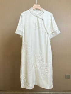 重工国风刺绣钉珠桑蚕丝，a字裙白色高端精致真丝新中式连衣裙女
