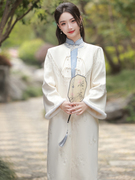 新中式麂皮绒刺绣外套，配旗袍复古民国风，小众设计中长款加绒大衣
