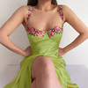 instunning欧美大码绿色，连衣裙女刺绣花朵度假风，海边缎面吊带裙
