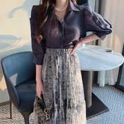 韩国chic复古气质翻领纯色，长袖衬衫+高腰花色印花设计长款半身裙