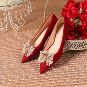 红色平底婚鞋女水晶公主，新娘鞋2023年法式尖头粗跟单鞋不累脚