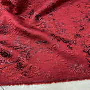 深红色亮丝暗纹浮雕提花连衣裙风衣礼服布料宽145cm克重380g/米