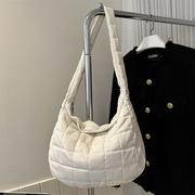 欧美时尚大容量女包冬季太空棉，腋下包简约(包简约)菱格单肩斜挎托特包