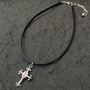 克罗伈十字架吊坠项链女黑色，皮绳颈链小众设计轻奢高级感锁骨链潮