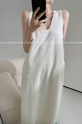 2023夏白色(夏白色)长款背心连衣裙女设计感方领简约无袖低领宽松长裙