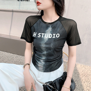时尚印花字母T恤女短袖夏装欧货设计感网纱拼接上衣修身显瘦小衫