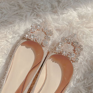 婚鞋女2023水钻珍珠尖头平底鞋女伴娘高低跟浅口水晶亮片单鞋