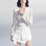 2024春装优雅ol时尚v领白色西装外套+短裙通勤套装两件套
