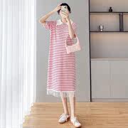 韩版孕妇装2023夏时尚(夏时尚，)大码弹力下摆，流苏针织连衣裙潮妈条纹裙