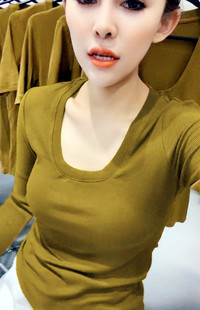 欧货秋季女装纯色圆领弹力长袖T恤打底衫时尚净版小衫大码潮