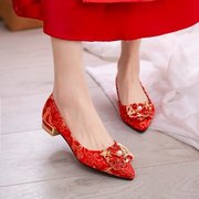婚鞋女2021春季结婚鞋子新娘鞋孕妇平底粗跟低跟中式红秀禾鞋