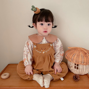 韩版女宝宝衣服春秋装套装婴儿，洋气碎花上衣刺绣背带裤爬服两件套