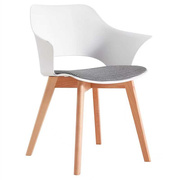 北欧塑料椅现代家用实木餐椅，扶手创意靠背办公接待休闲洽谈书桌椅