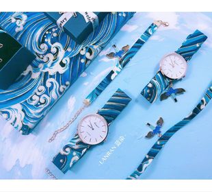 春季手表日系浮世绘原创蓝色波浪手表圆表腕表石英表礼盒装