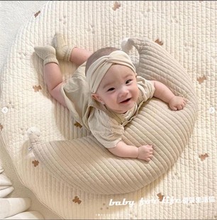 ins韩国纯棉毛球月亮抱枕靠垫婴儿宝宝儿童床上枕头可拆洗哺乳枕