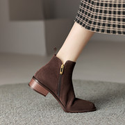 英伦女短靴平跟牛皮，40-43大码秋冬靴，时装靴单靴圆头大号女靴