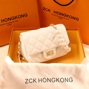 香港白色包包狮岭潮，春夏网红箱包单肩斜挎菱格珍珠，链条包