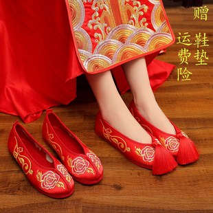 红色秀禾婚鞋新娘结婚鞋，子上轿鞋中式平底绣花布鞋女孕妇鞋子
