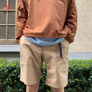 可调节腰带 大口袋设计 MOUNTAIN SHORTS