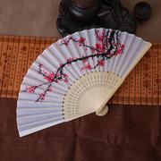 中国风水墨画梅花女式折扇 绢扇婚礼 典雅梅花丝扇子速卖通扇
