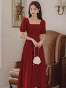 红色连衣裙女夏2024法式复古方领收腰显瘦气质赫本风长款裙子