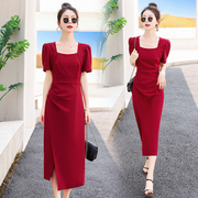 2023夏季年夏装时尚，韩版女装到30岁纯色，黑色酒红色短袖连衣裙