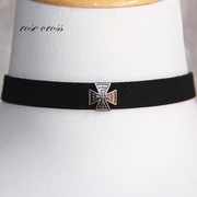 rc原创设计十字架勋章铆钉素链黑色麂皮绒短款脖颈链朋克宽项圈