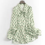 绿色波点立领蝴蝶结系带，法式减龄泡泡袖，春季长袖女装衬衫n845