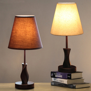 北欧台灯卧室床头灯，简约现代温馨暖光可调节亮度，遥控木质小台灯