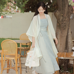 十三余小豆蔻儿春令添香国，风汉元素套装，日常通勤上衣裙子女夏季