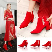 秋冬红鞋婚靴女红色，婚鞋中式高跟粗跟加绒新娘鞋平跟结婚鞋子马靴