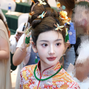 新中式晨袍造型头饰古装龙凤，褂减龄祖母绿发簪，新娘奢华秀禾服饰品