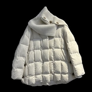 羽绒服女中长版2023冬圆领，针织扣披肩加厚宽松菱格白鸭绒(白鸭绒)外套