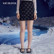 VJC OLIVIA2023秋冬黑色针织半身裙经典菱格纹气质包臀半身短裙