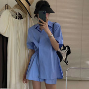 韩国chic夏季气质翻领，单排扣条纹短袖衬衫+高腰，休闲宽松短裤套装